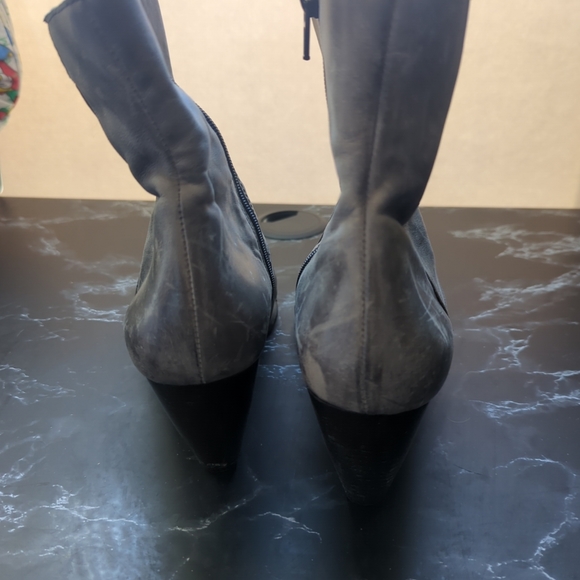 FIDJI Womens Gray Soft Leather Ruched Zip Ankle Bootie Boot 40 US 9.5 Bootie - Picture 5 of 10